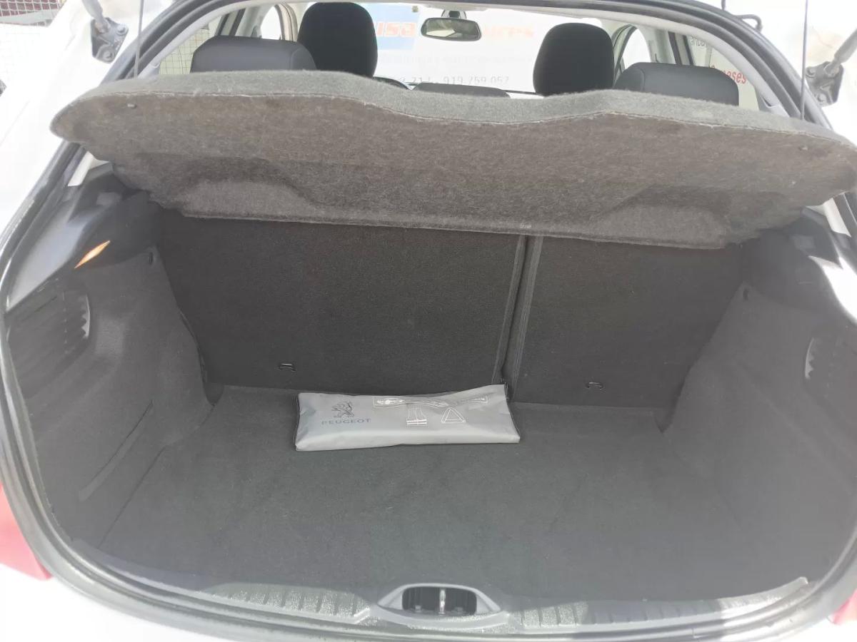 peugeot-208-2014-gasolina-1199cc