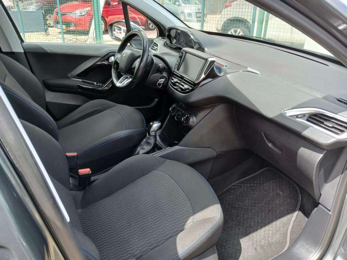 peugeot-208-2017-gasolina-1199cc