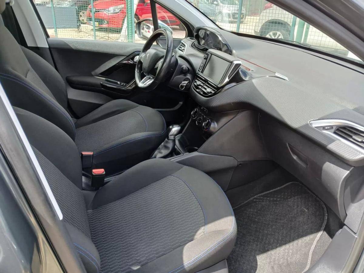 peugeot-208-2017-gasolina-1199cc