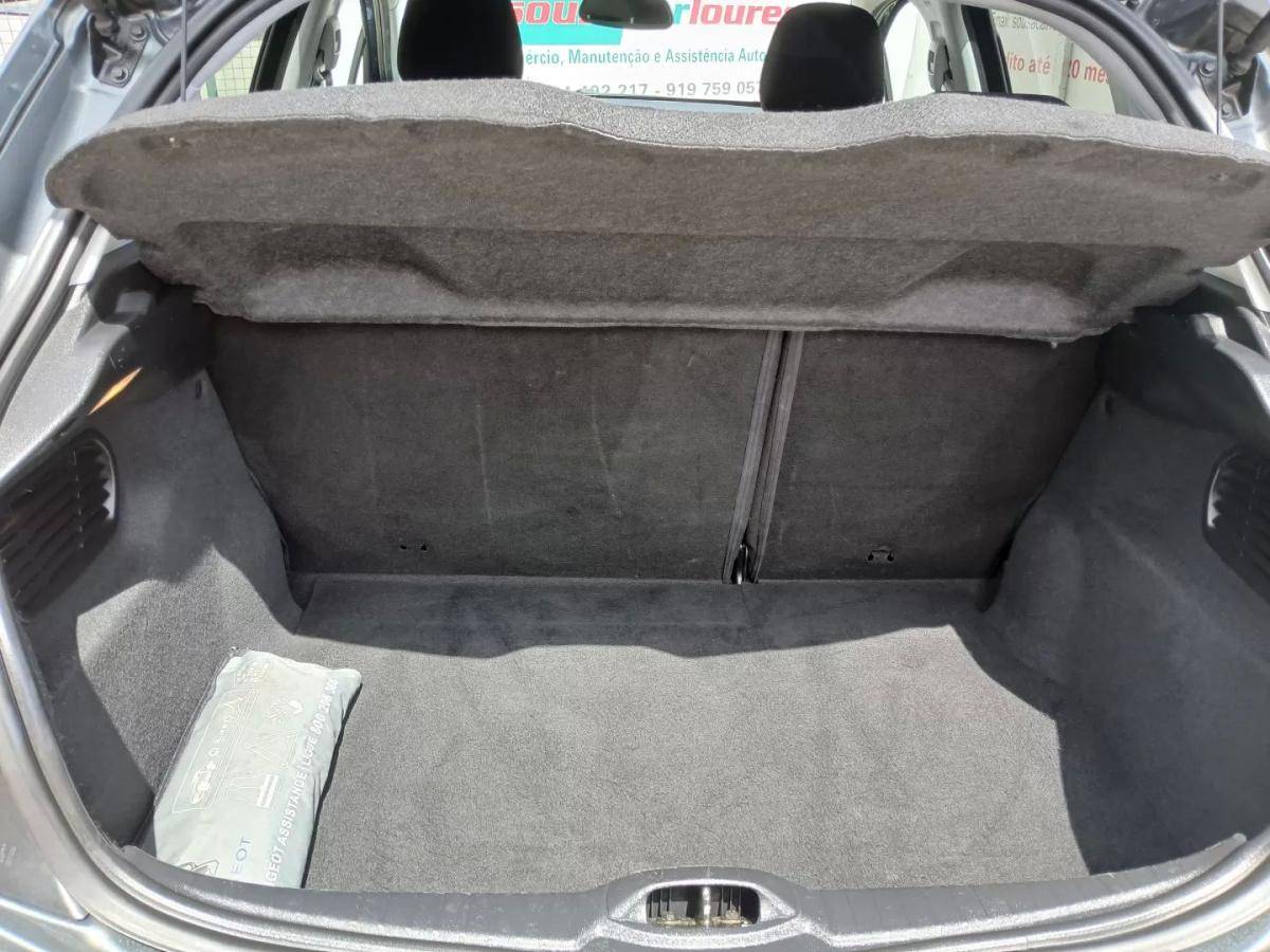 peugeot-208-2017-gasolina-1199cc