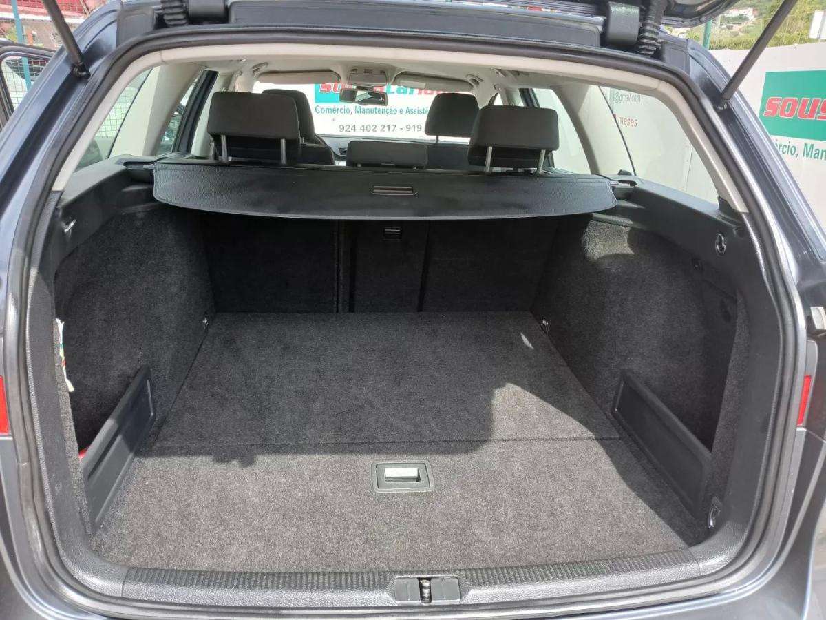 volkswagen-passat-variant-2010-diesel-1598cc