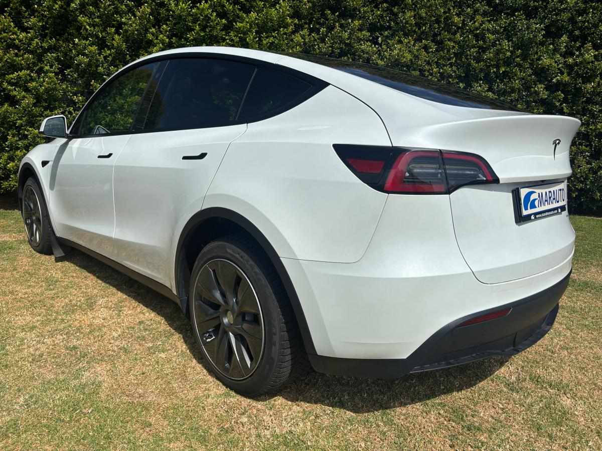 tesla-model-y-long-range-awd-2023-eletrico