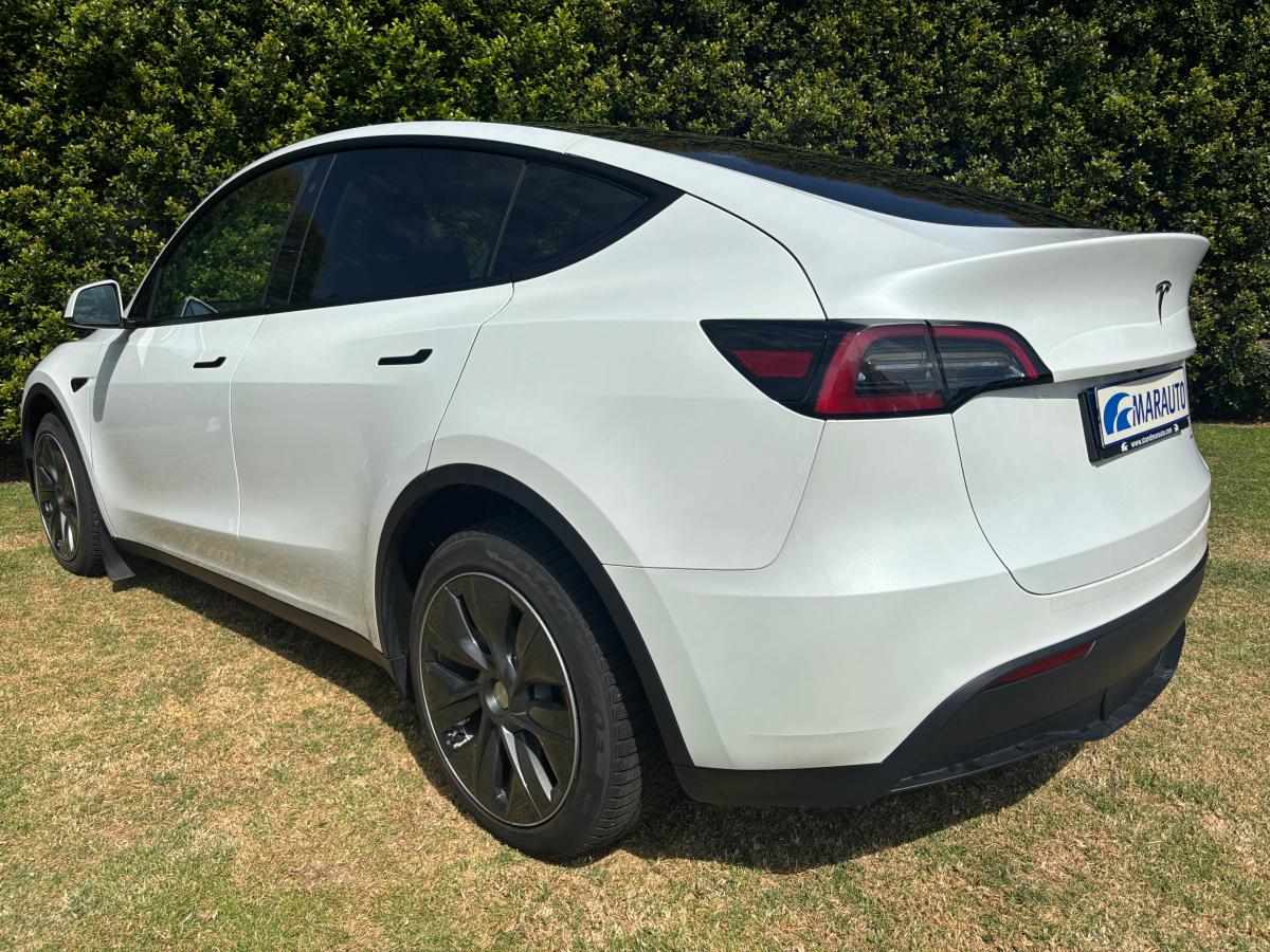 tesla-model-y-long-range-awd-2023-eletrico