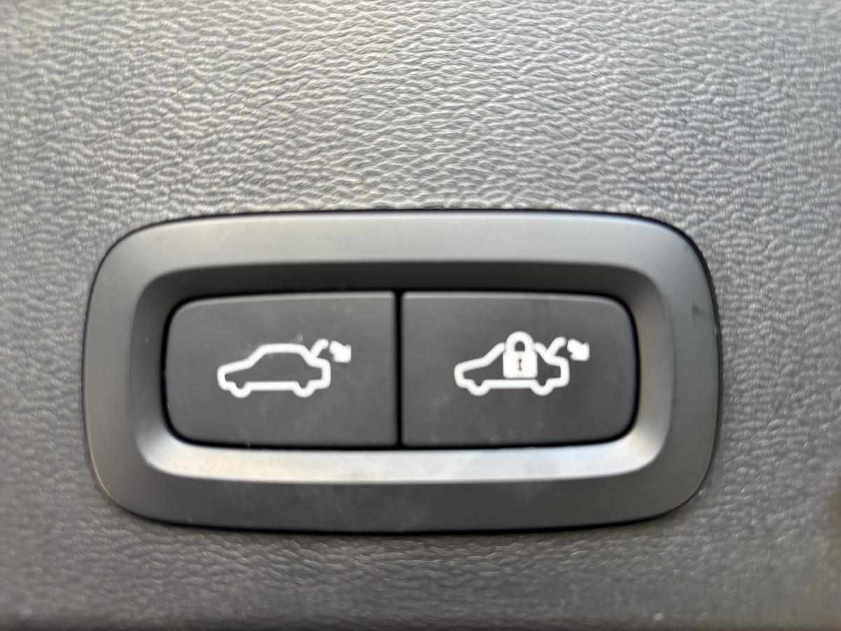 volvo-xc40-t5-twin-engine-recharge-2022-gasolina-1477cc