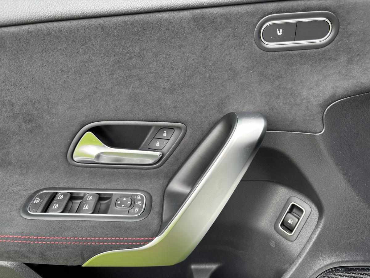 mercedes-benz-classe-a-a-250-e-2022-gasolina-1332cc