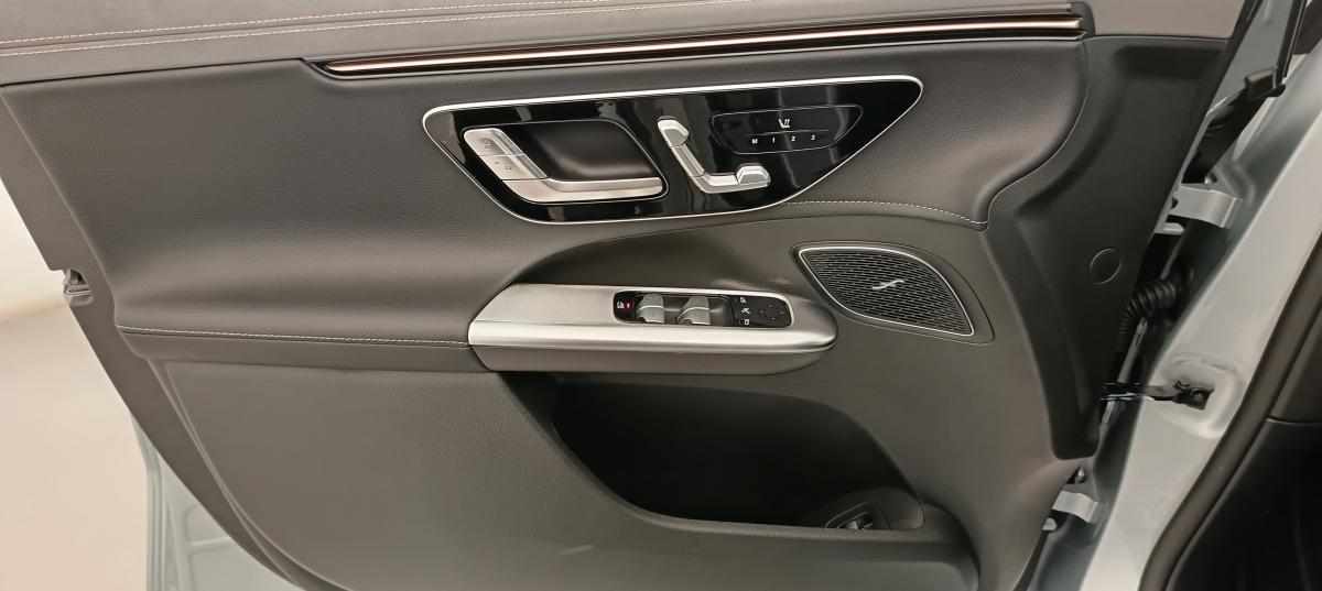 mercedes-benz-eqe-2025-eletrico