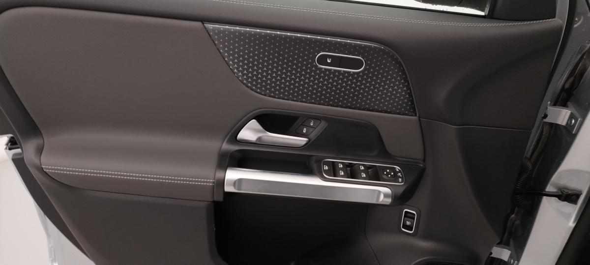 mercedes-benz-eqb-2025-eletrico