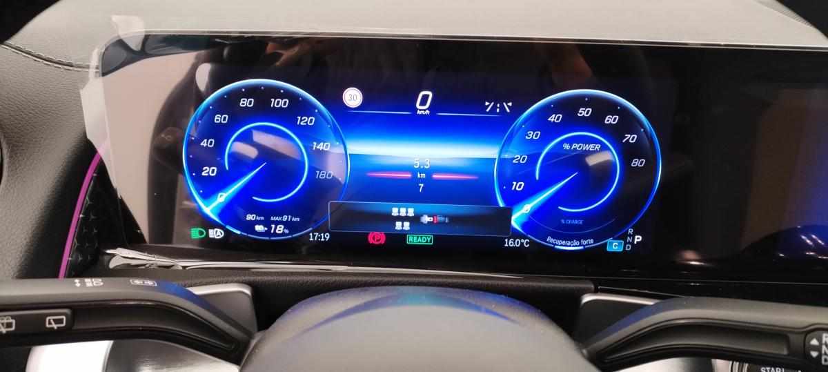 mercedes-benz-eqb-2025-eletrico