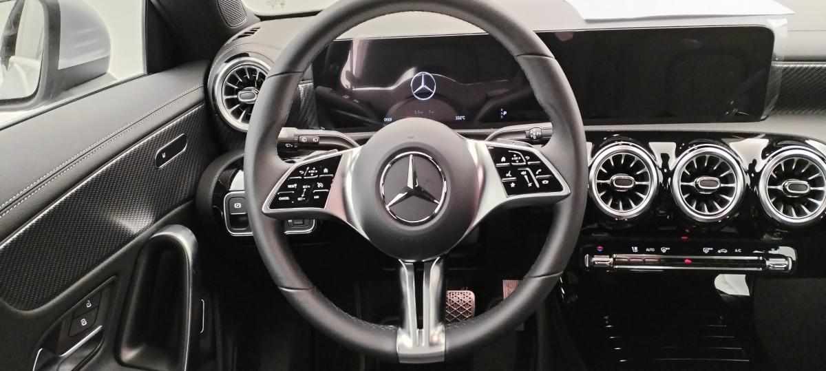 mercedes-benz-cla-200-d-2025-diesel-1950cc