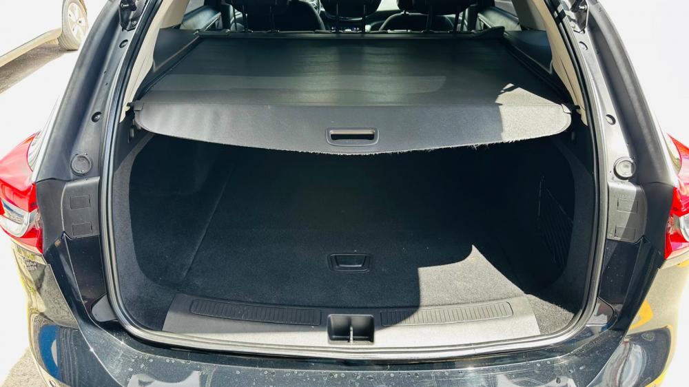 opel-insignia-sports-tourer-2018-diesel-1598cc
