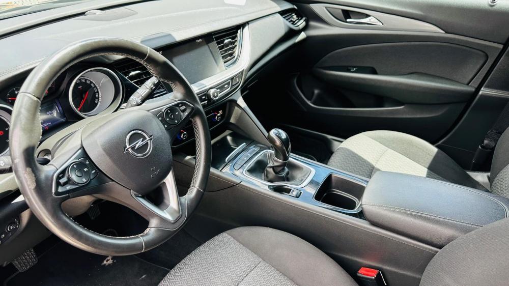 opel-insignia-sports-tourer-2018-diesel-1598cc