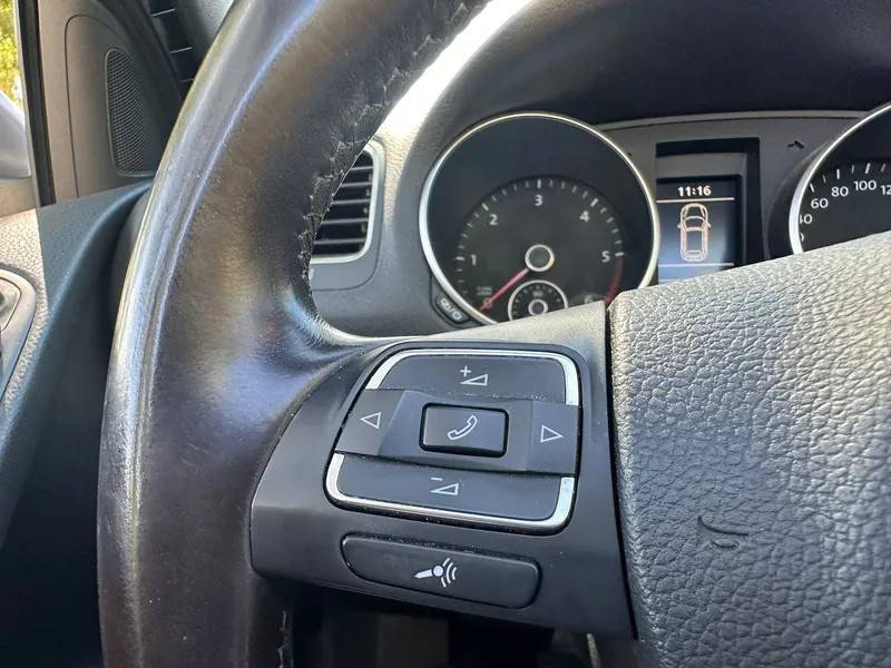 volkswagen-golf-cabriolet-2013-diesel-1968cc