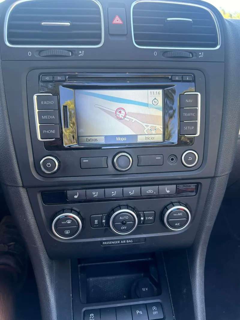 volkswagen-golf-cabriolet-2013-diesel-1968cc