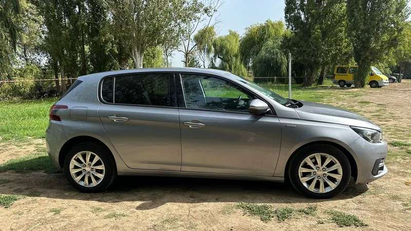peugeot-308-2018-diesel-1499cc