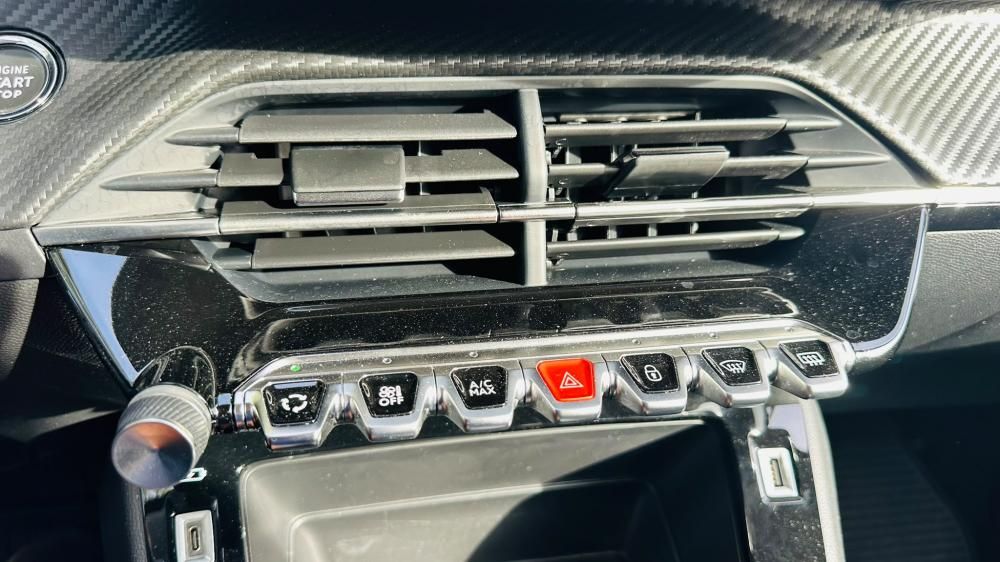 peugeot-e-208-2023-eletrico-0cc