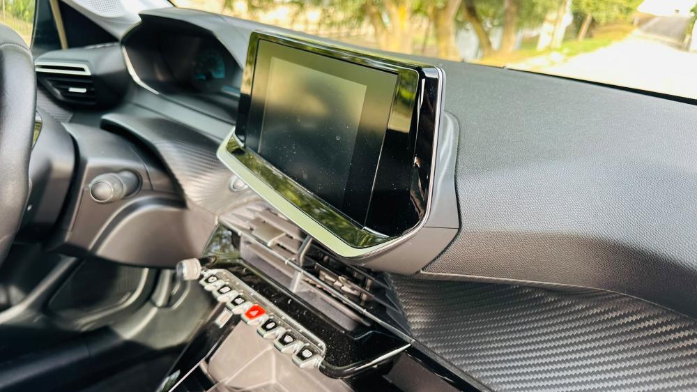 peugeot-e-208-2023-eletrico-0cc