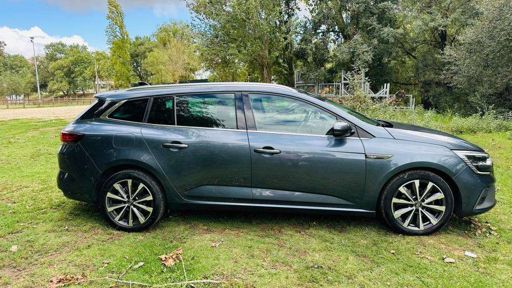 renault-megane-sport-tourer-2022-diesel-1461cc