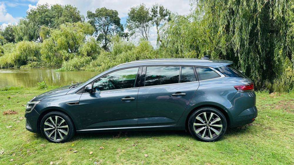 renault-megane-sport-tourer-2022-diesel-1461cc