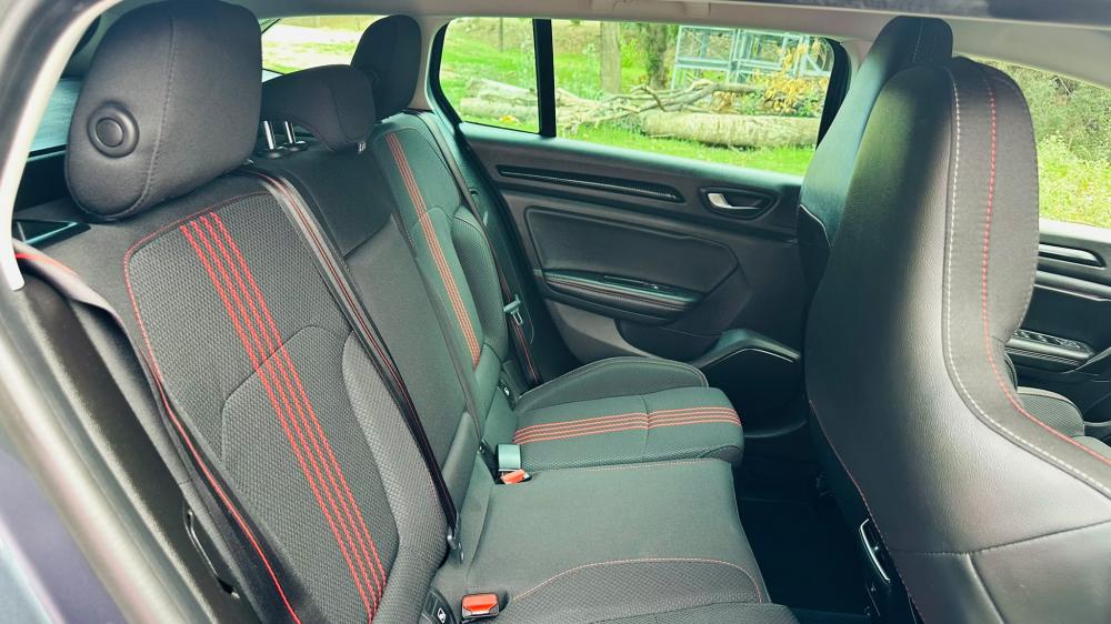 renault-megane-sport-tourer-2022-diesel-1461cc
