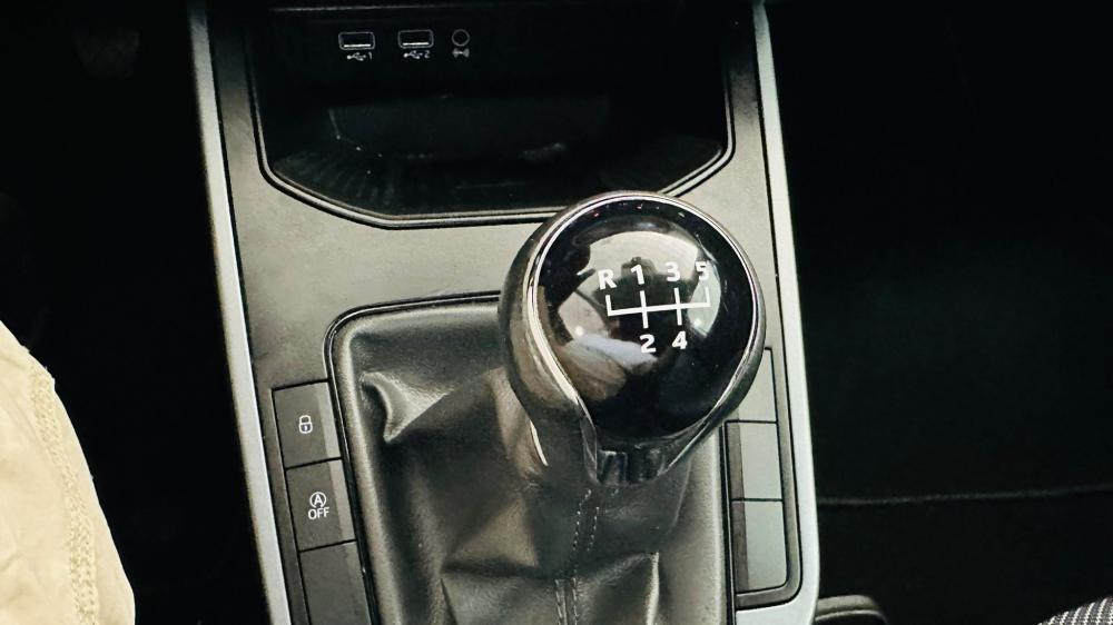 seat-arona-2019-diesel-1598cc