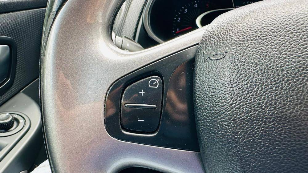 renault-clio-sport-tourer-2016-diesel-1461cc
