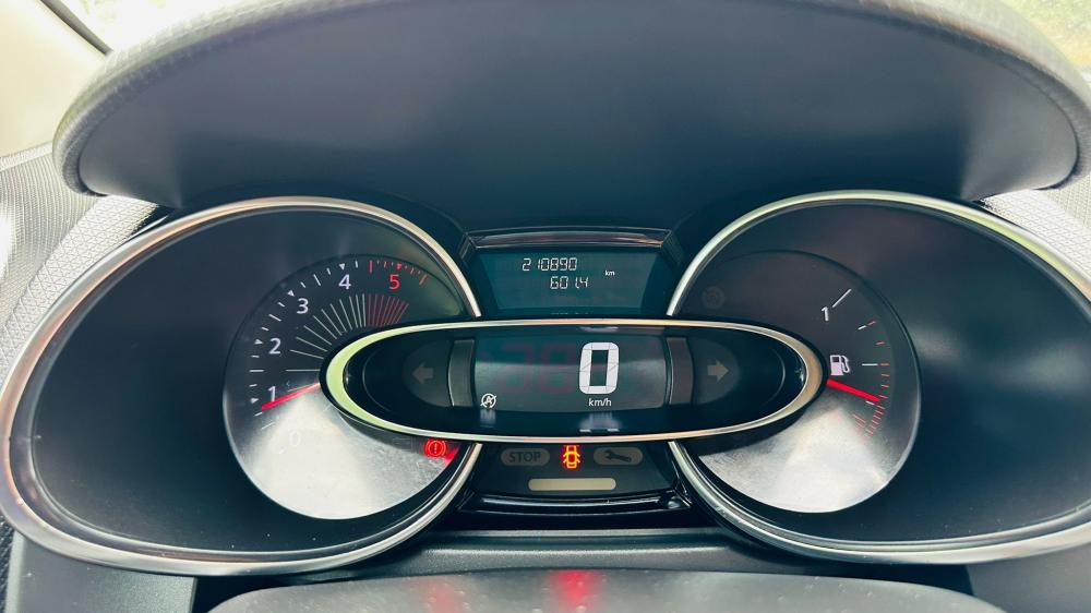 renault-clio-sport-tourer-2016-diesel-1461cc