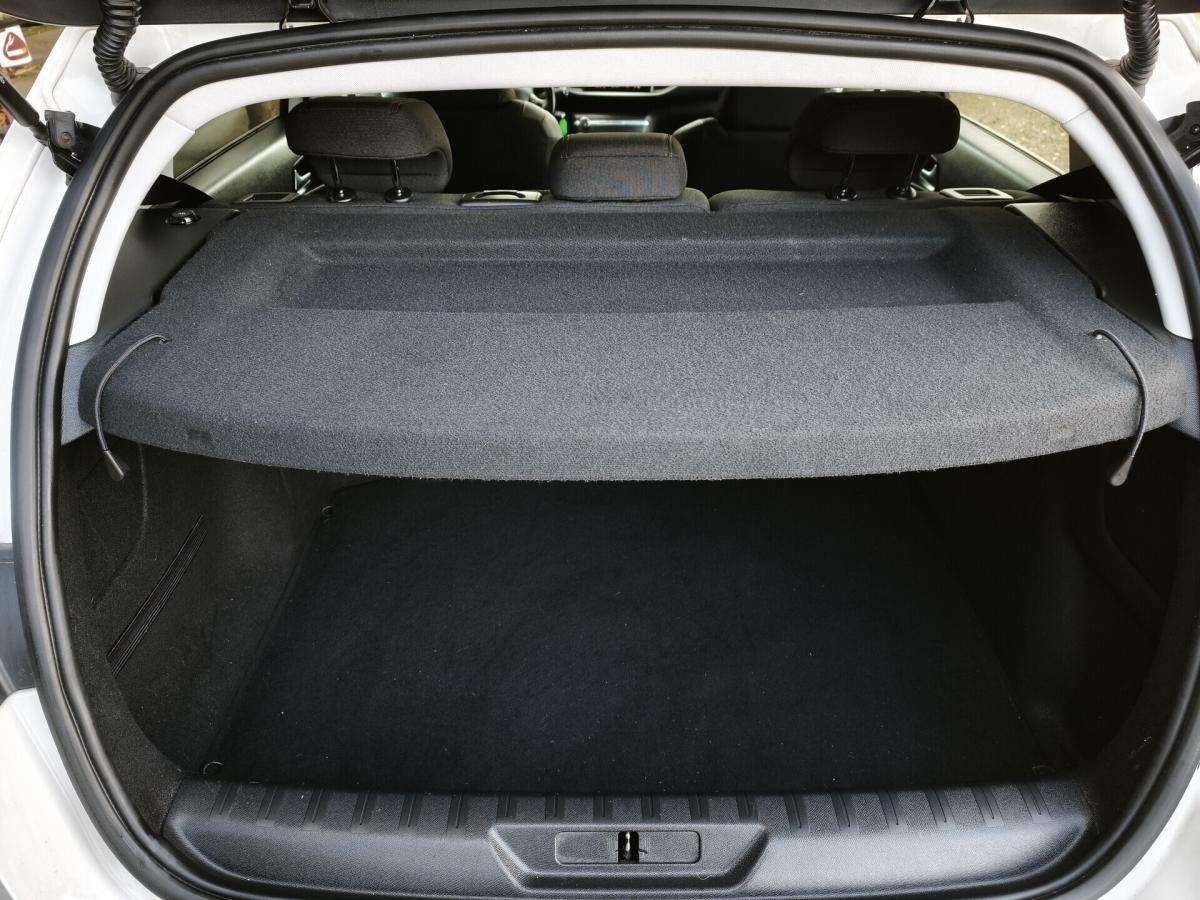 peugeot-308-2020-gasolina-1199cc