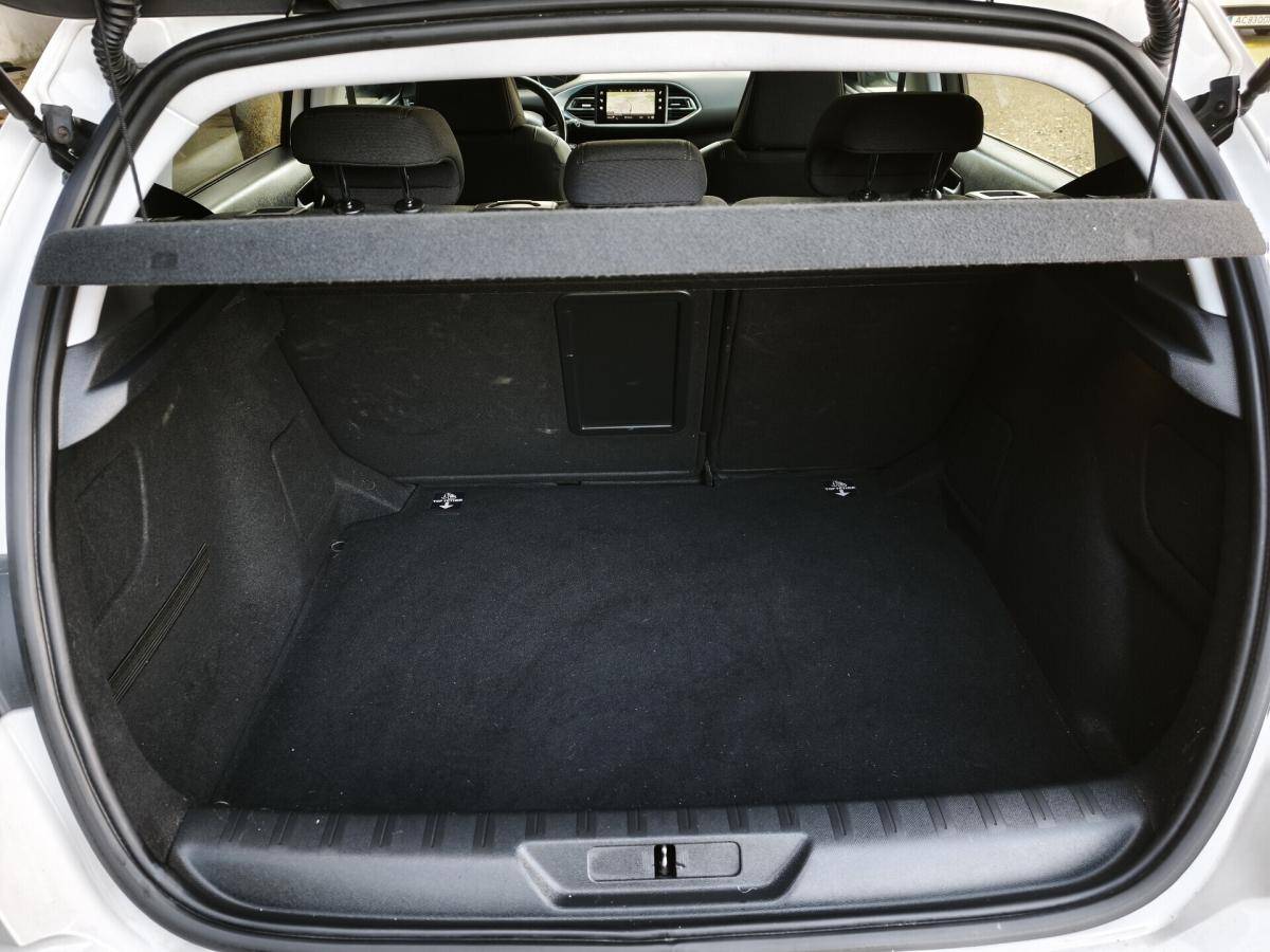 peugeot-308-2020-gasolina-1199cc