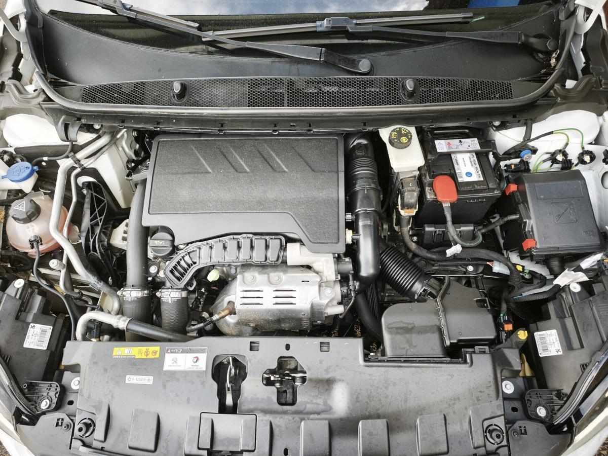 peugeot-308-2020-gasolina-1199cc