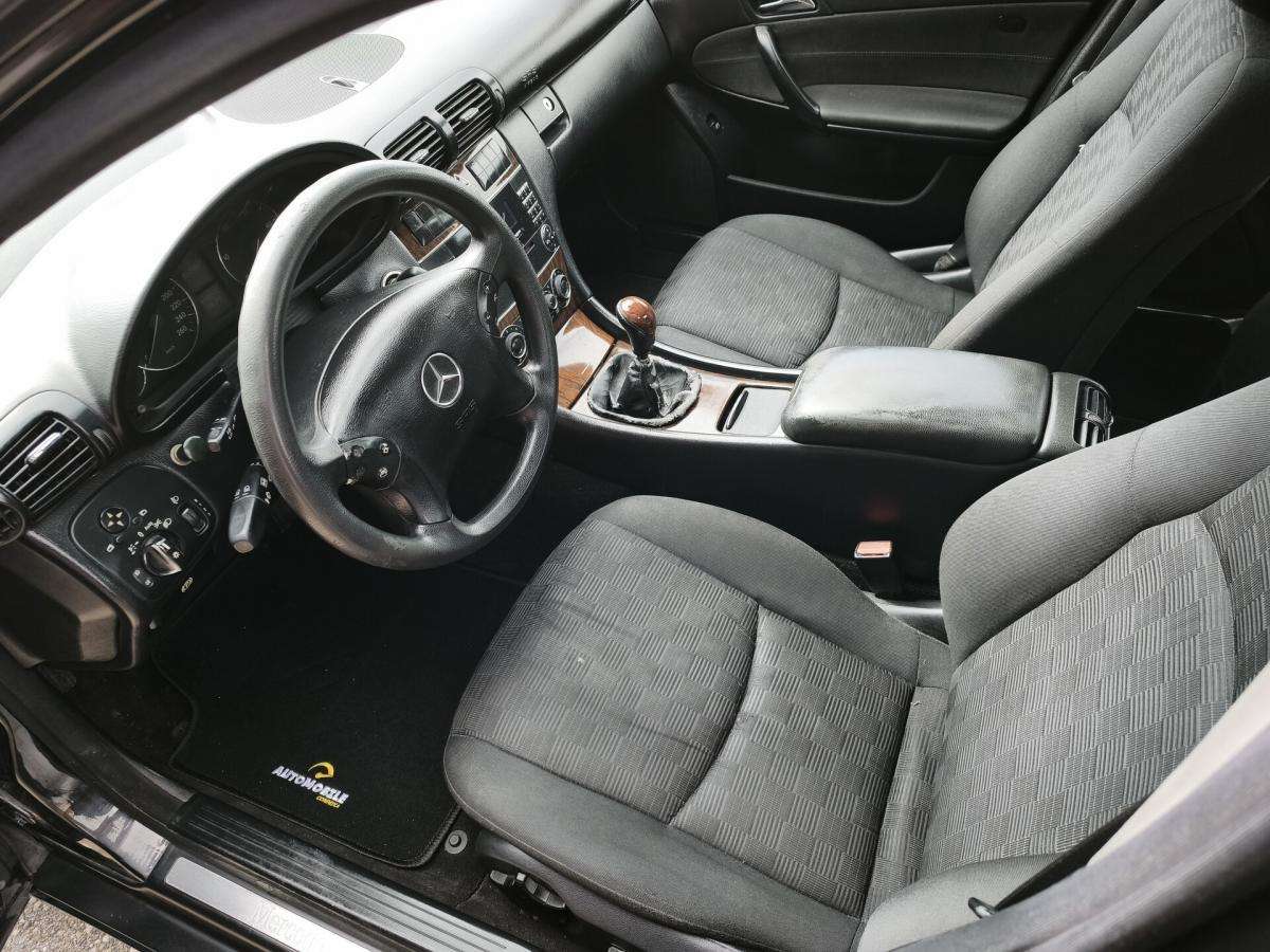mercedes-benz-classe-c-2005-diesel-2148cc