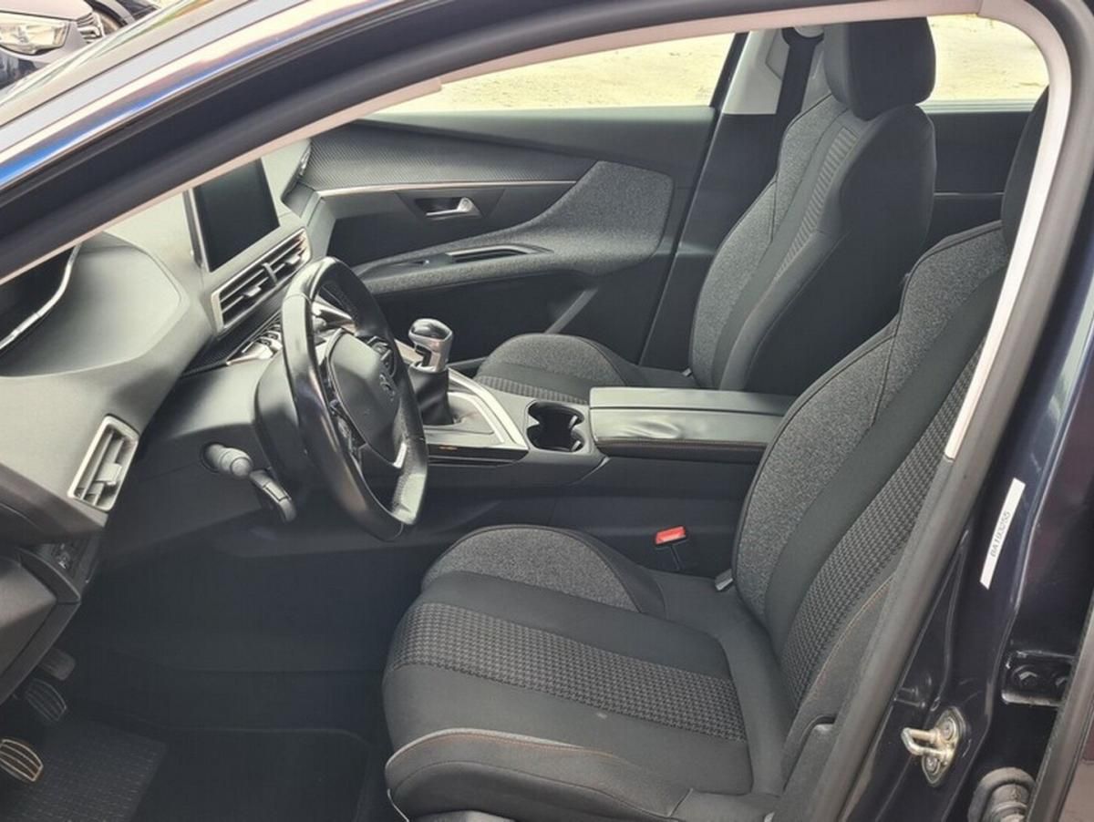 peugeot-5008-2019-diesel-1499cc