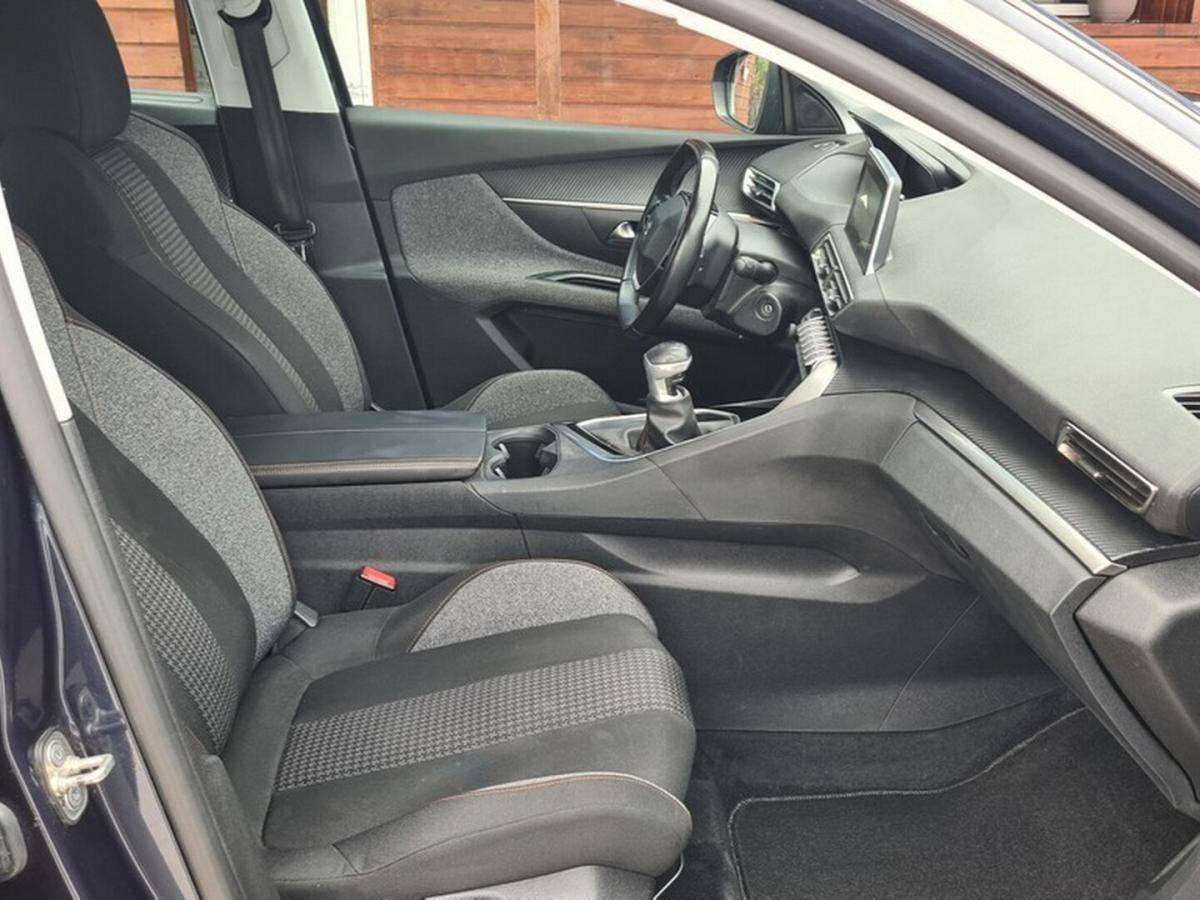 peugeot-5008-2019-diesel-1499cc