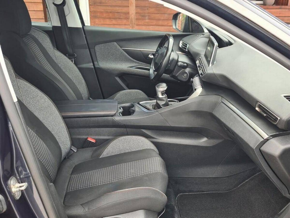 peugeot-5008-2019-diesel-1499cc