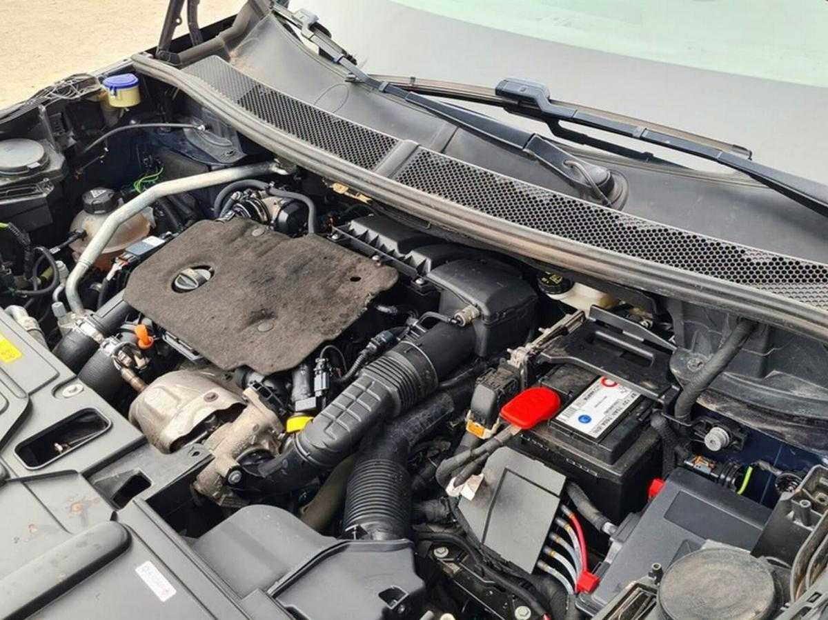 peugeot-5008-2019-diesel-1499cc