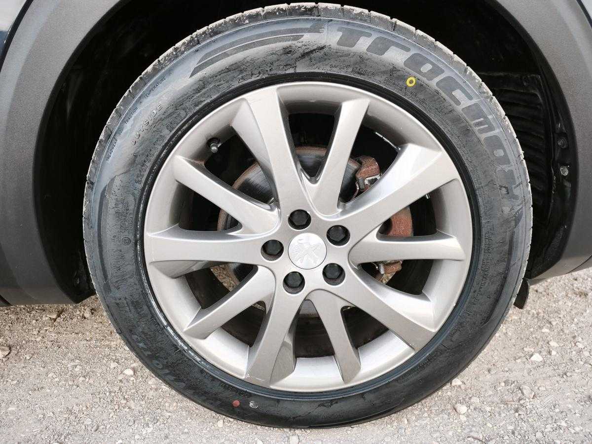 peugeot-5008-2019-diesel-1499cc