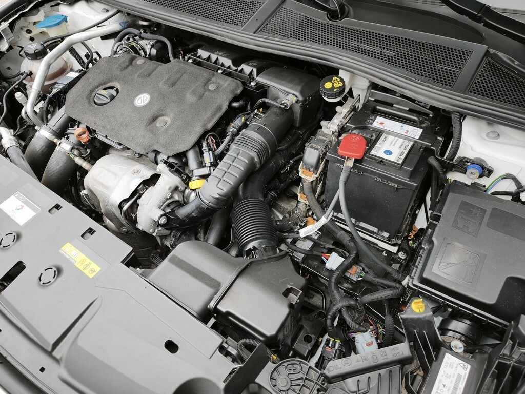 peugeot-308-2022-diesel-1499cc