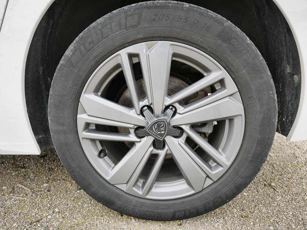 peugeot-308-2022-diesel-1499cc