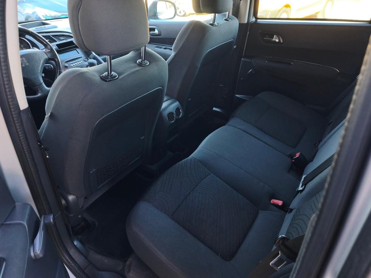peugeot-3008-2012-diesel-1560cc