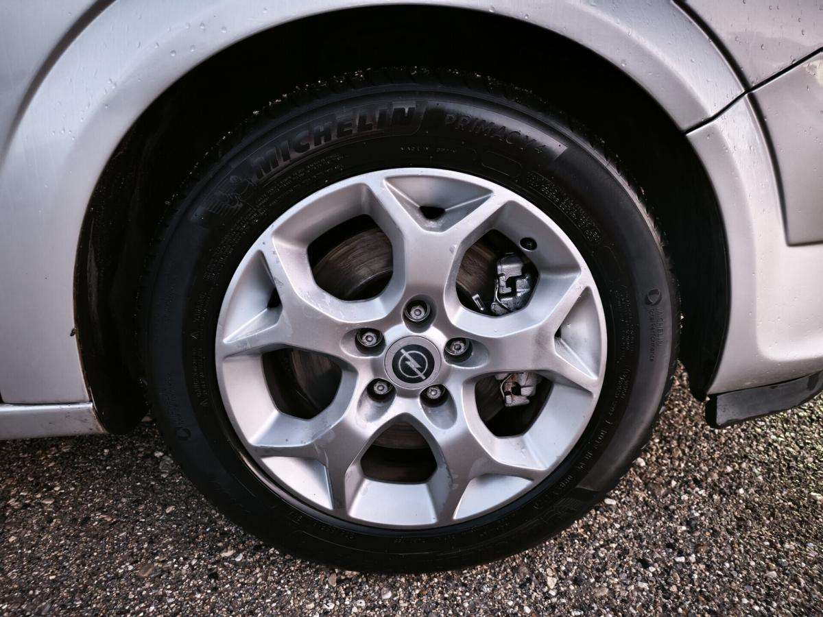 opel-astra-caravan-2005-diesel-1910cc