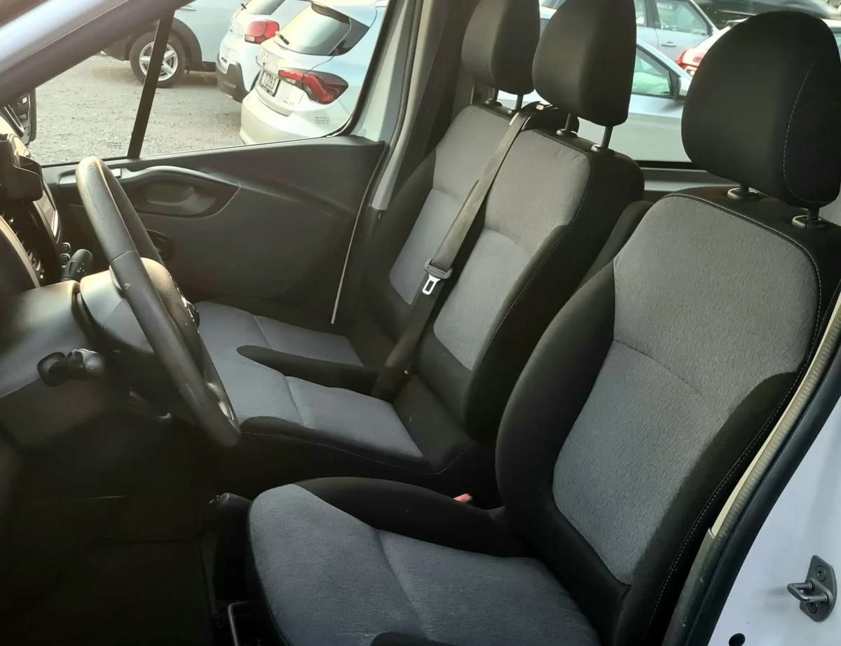 opel-vivaro-2019-diesel-1598cc
