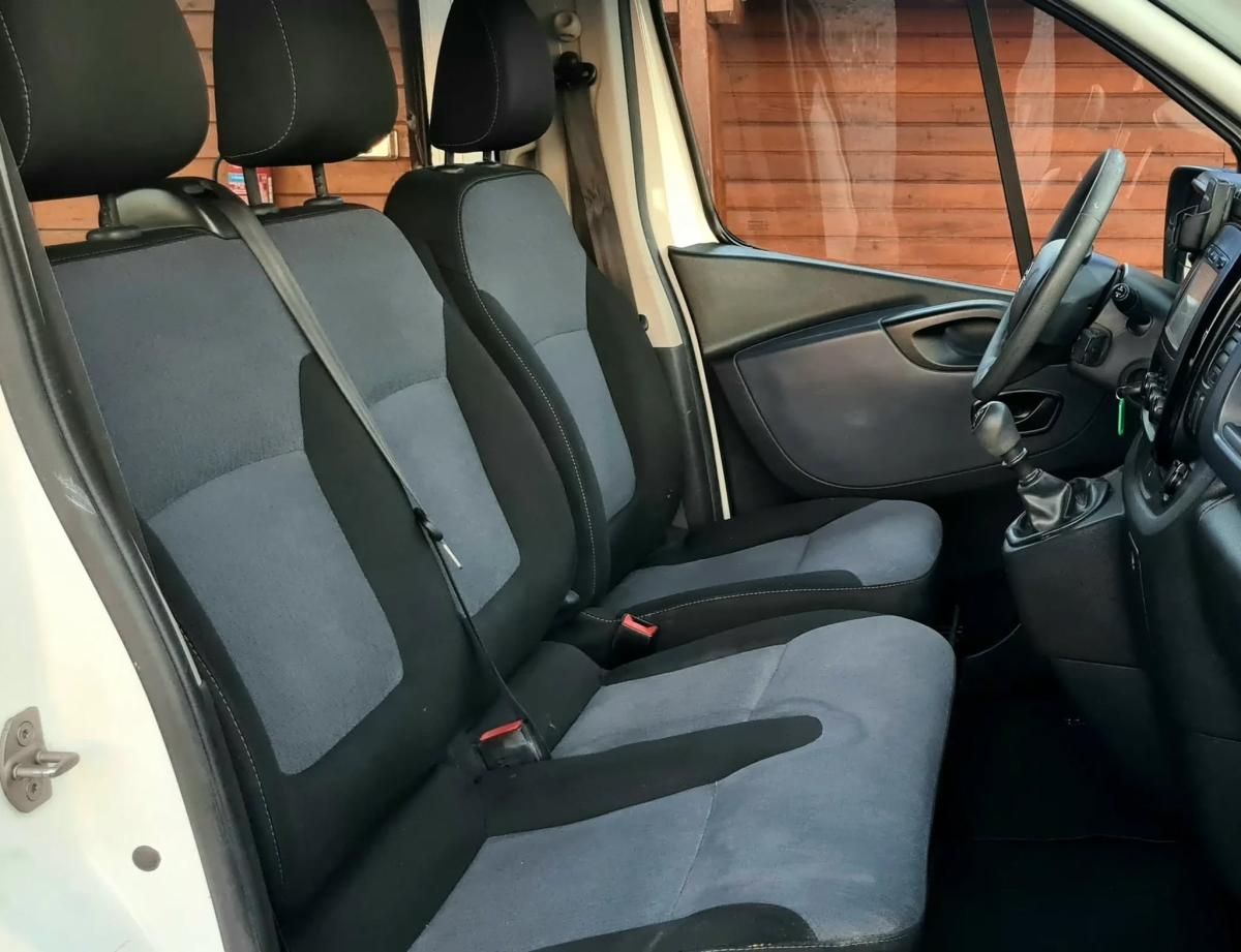 opel-vivaro-2019-diesel-1598cc