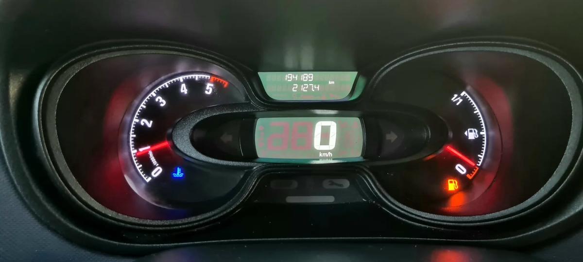 opel-vivaro-2019-diesel-1598cc