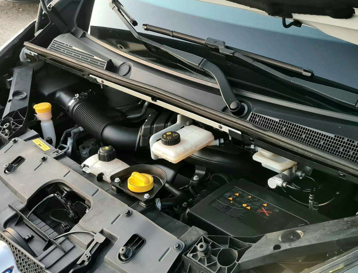 opel-vivaro-2019-diesel-1598cc
