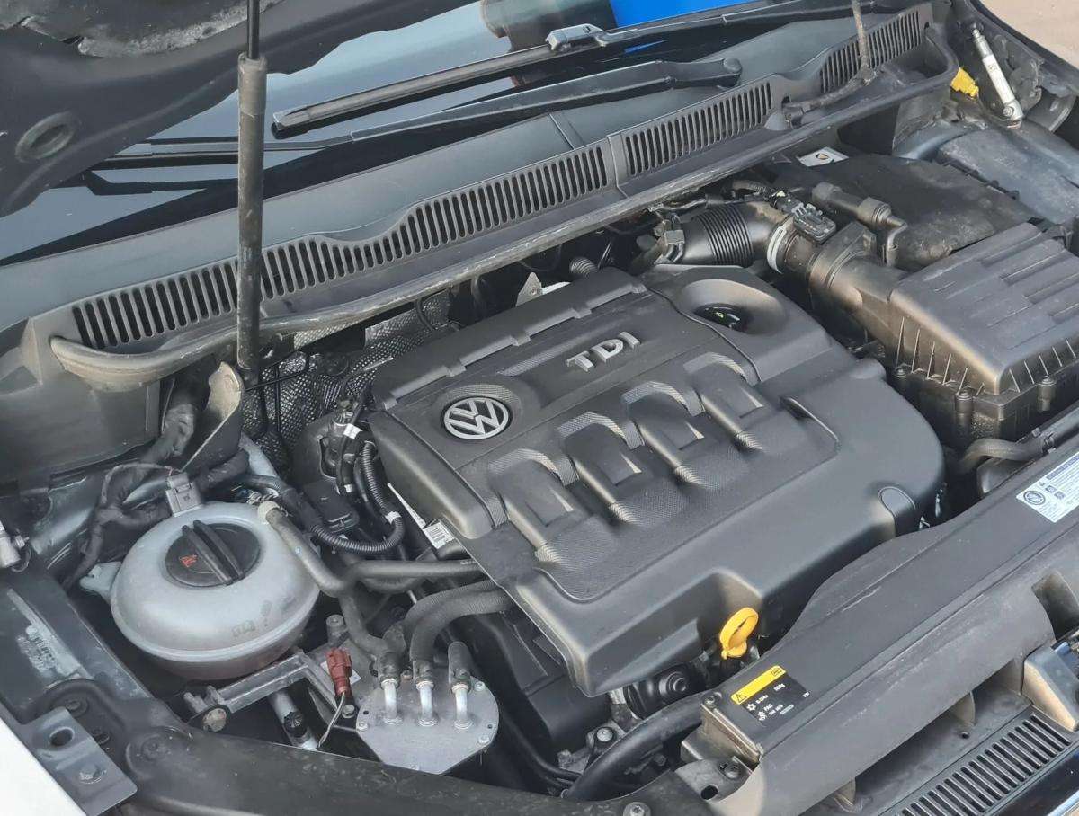 volkswagen-touran-2016-diesel-1598cc