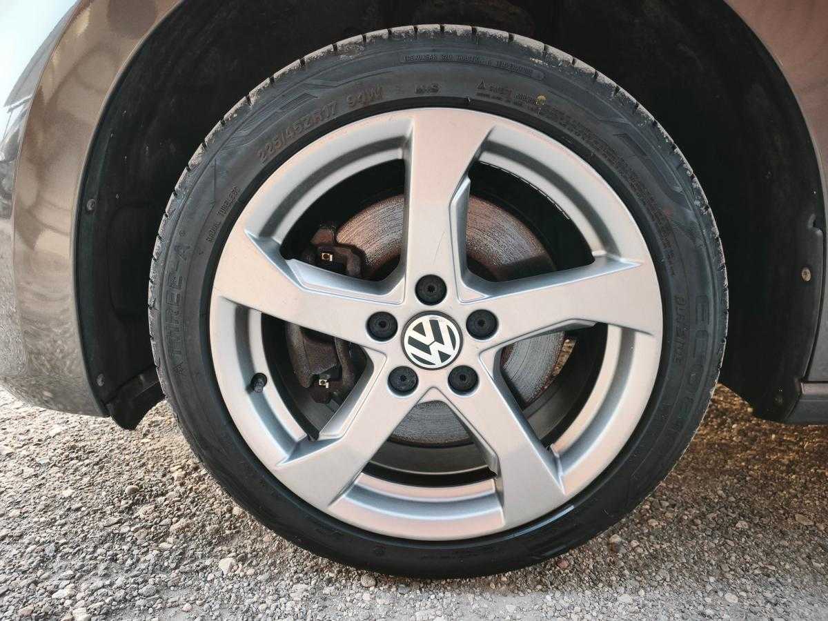volkswagen-touran-2016-diesel-1598cc