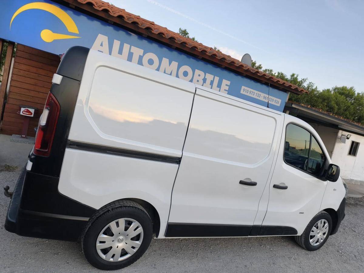 opel-vivaro-2016-diesel-1598cc