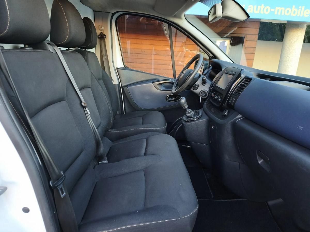 opel-vivaro-2016-diesel-1598cc