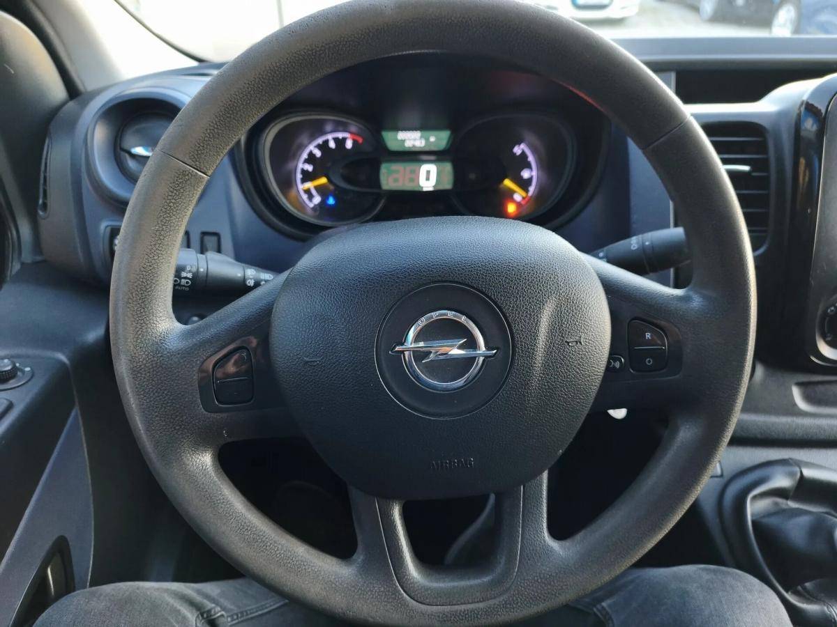 opel-vivaro-2016-diesel-1598cc