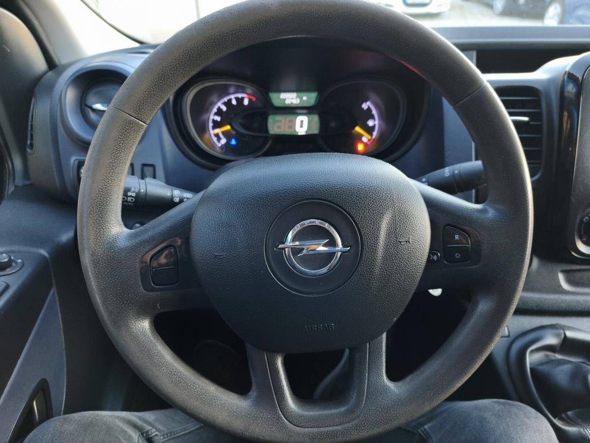 opel-vivaro-2016-diesel-1598cc