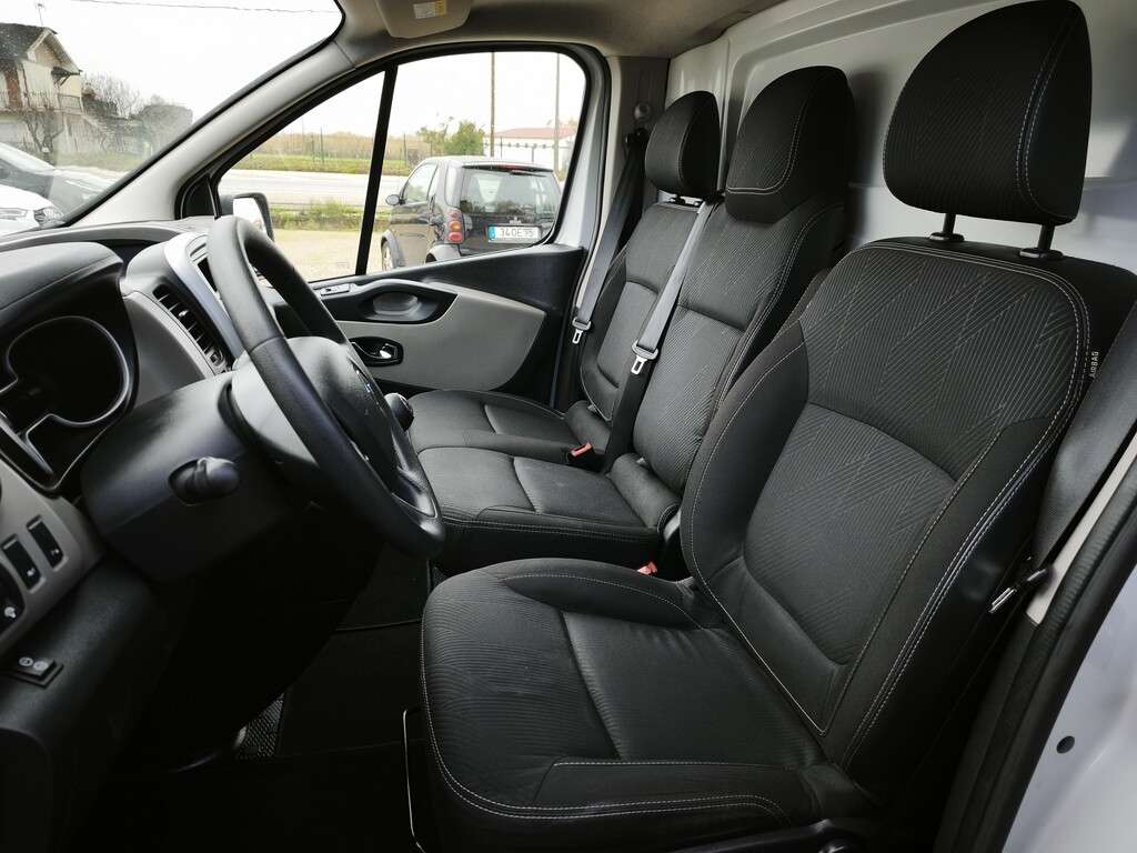 renault-trafic-2019-diesel-1598cc